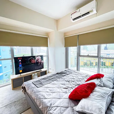 Luxury 2Br Corner Near Solaire & Okada II Sunset Apartment