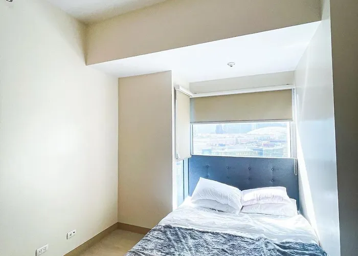 Luxury 2br Corner Near Solaire & Okada Ii Sunset * マニラ市