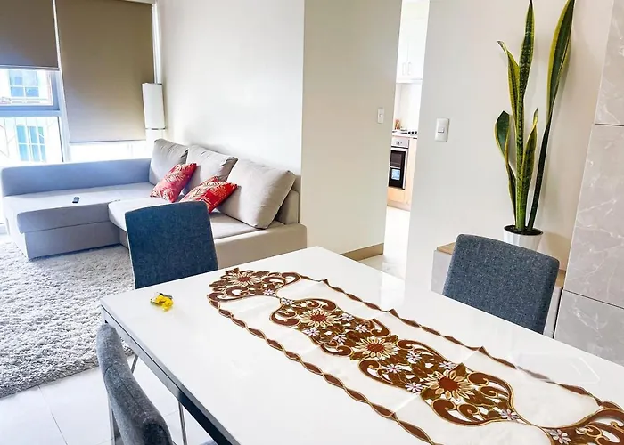Luxury 2br Corner Near Solaire & Okada Ii Sunset *