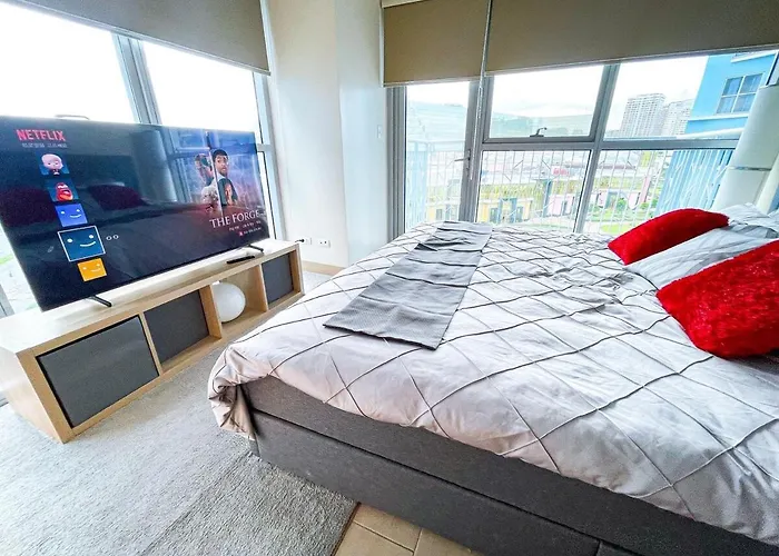 Luxury 2br Corner Near Solaire & Okada Ii Sunset アパート マニラ市