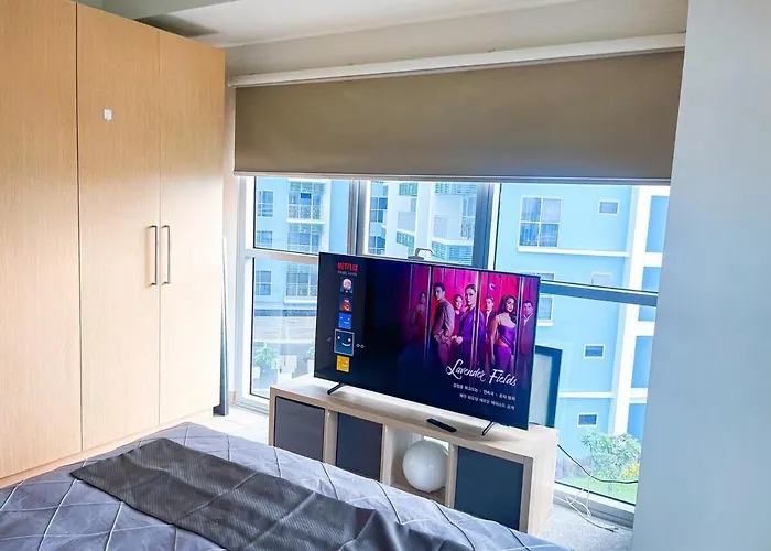 Luxury 2br Corner Near Solaire & Okada Ii Sunset *