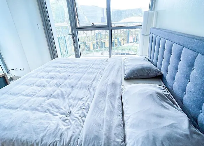 Luxury 2br Corner Near Solaire & Okada Ii Sunset マニラ市