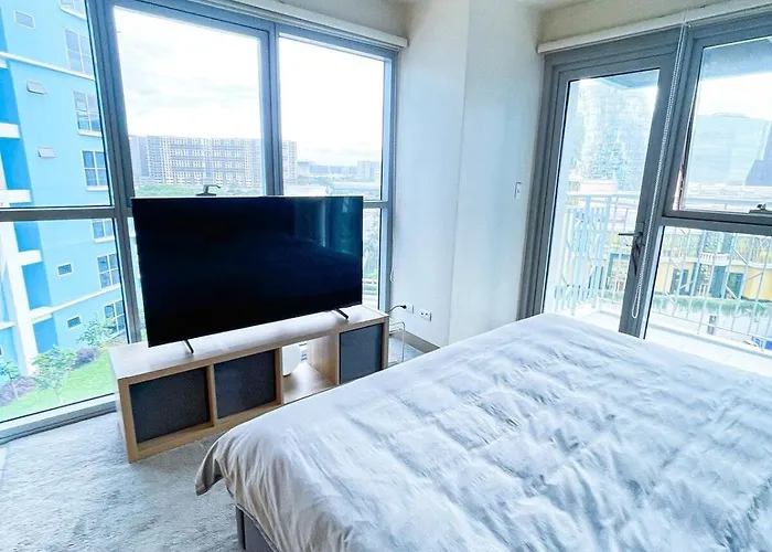 Luxury 2br Corner Near Solaire & Okada Ii Sunset アパート マニラ市